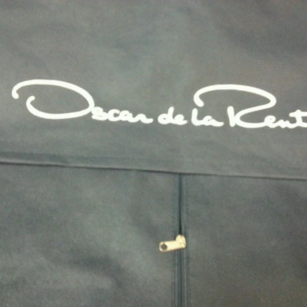 V-Day Gift Oscar De la Renta Red Cosmetics bag & garment bag travel storage 53